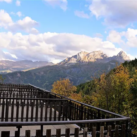 A Pra-loup Avec Balcon Et Vue Sur Montagne - Fr-1-165a-80 Apartment *